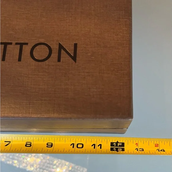 LV Gift Box Medium Sized Vintage Chocolate Brown - Picture 4 of 7